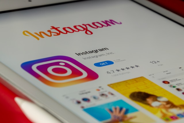 Exploiter le pouvoir de l’influence des médias sociaux : pourquoi devriez-vous acheter des abonnés Instagram